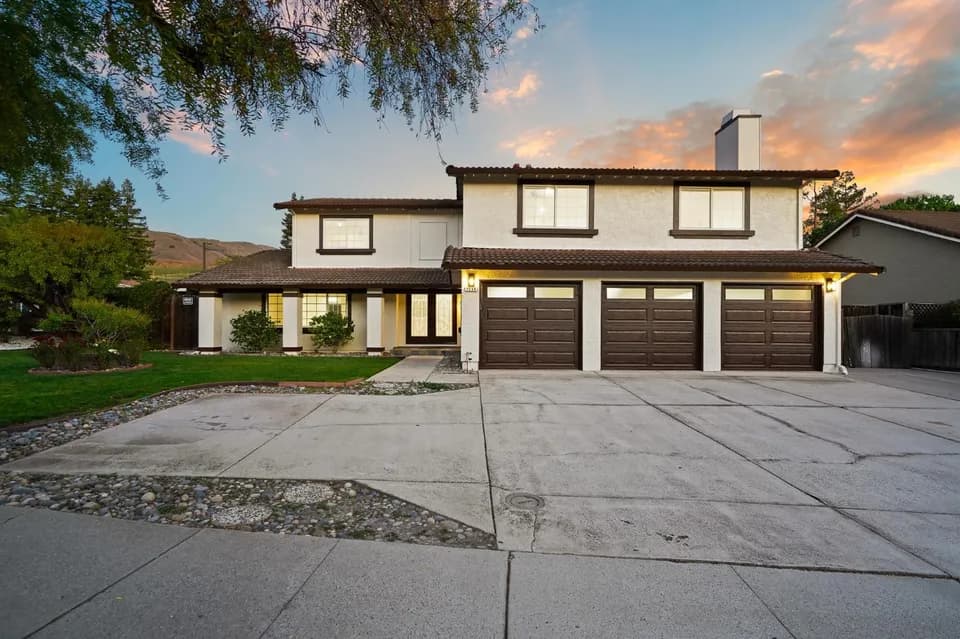 2098 N Park Victoria Dr, Milpitas, CA