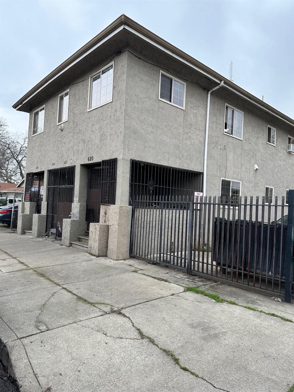 620 E Oak St, Stockton, CA
